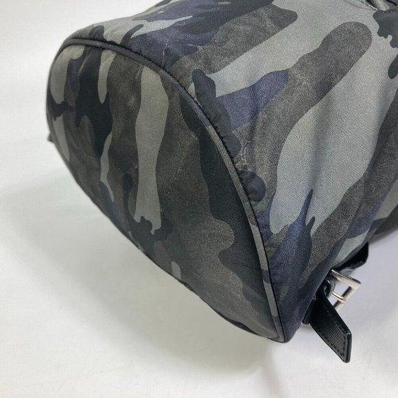 Authentic PRADA triangle logo Camouflage saffiano Backpack Nylon / Safiano main image 8